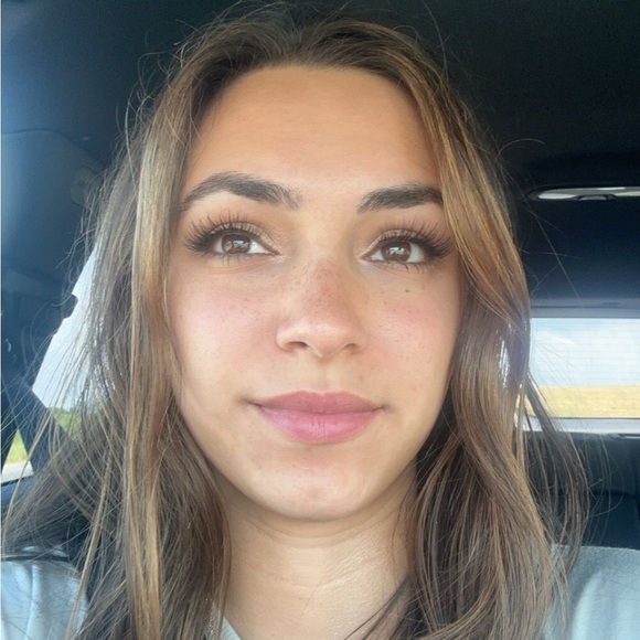 Meet your Posher, Maria - Picture 3 of 3